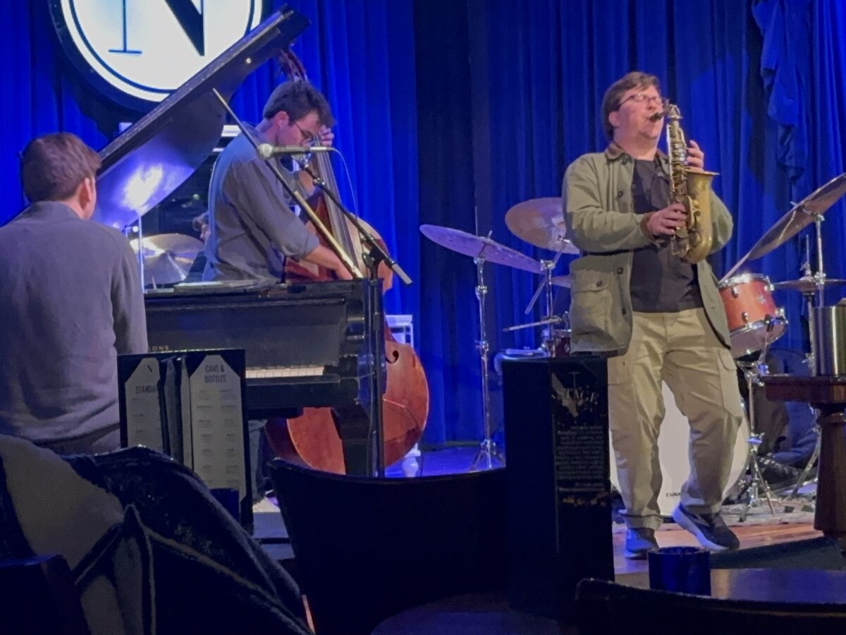 Andrew Wittmer performing at the Noce Jazz Club