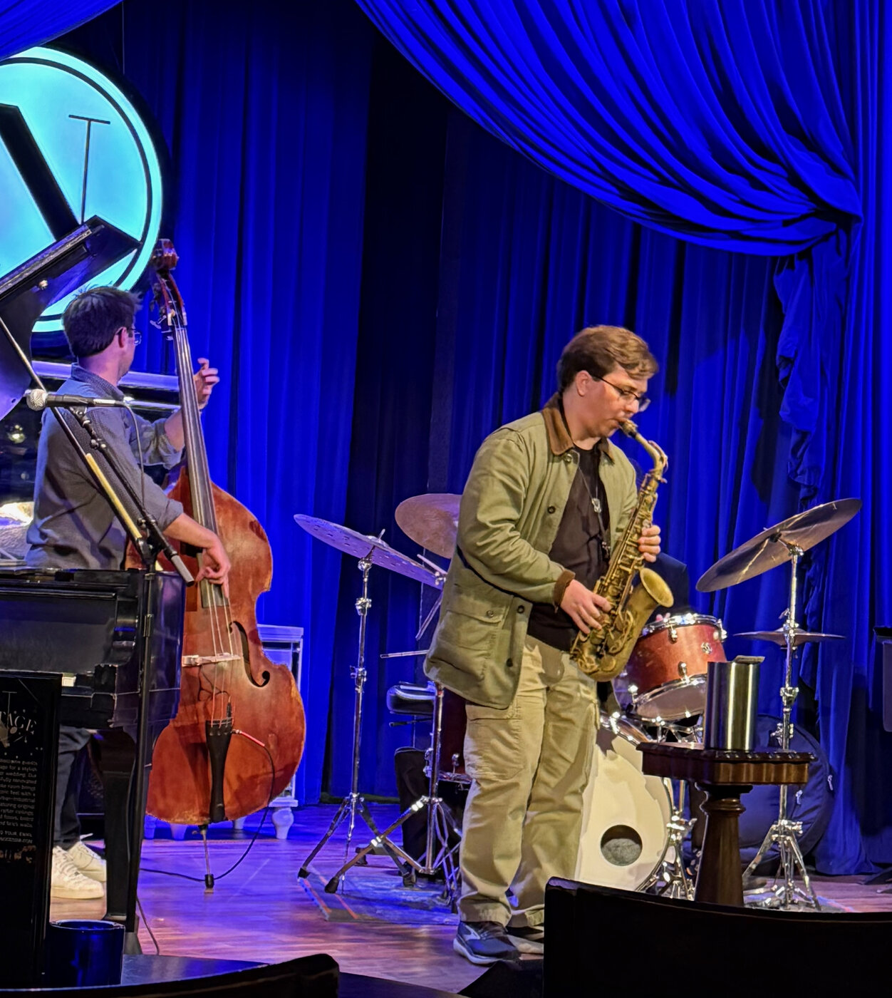Andrew Wittmer onstage at the Noce Jazz Club, Des Moines